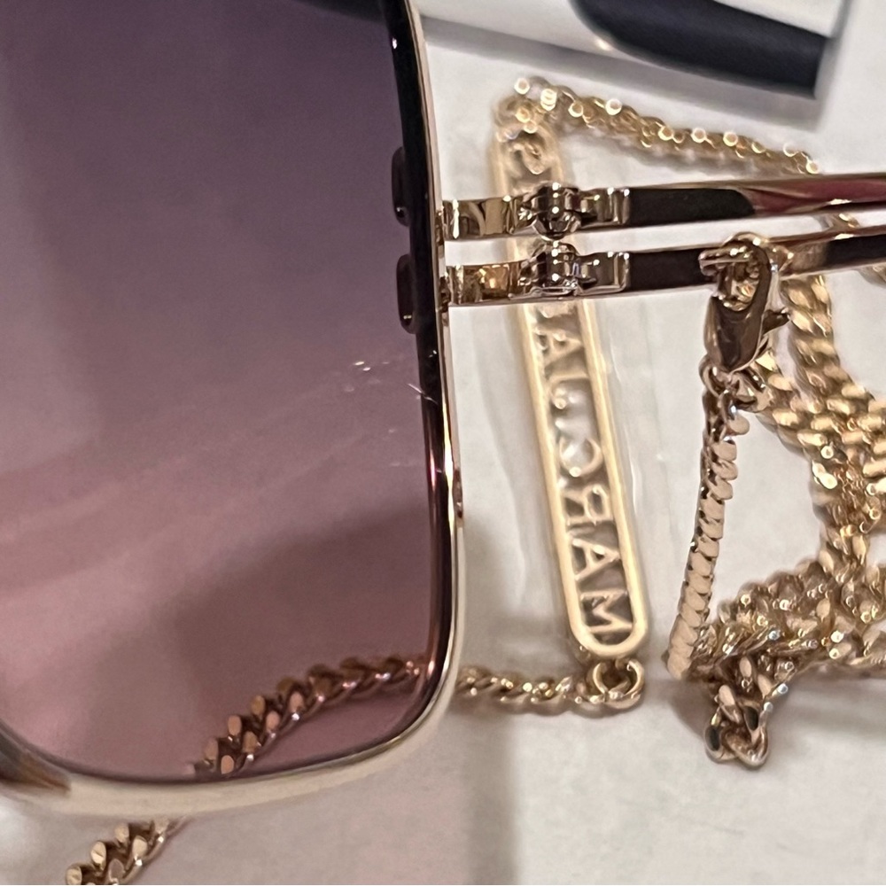 Marc Jacobs 59MM Navigator Sunglasses w/Detachable Chain-Gold Black/Brown-Pink - Picture 13 of 16
